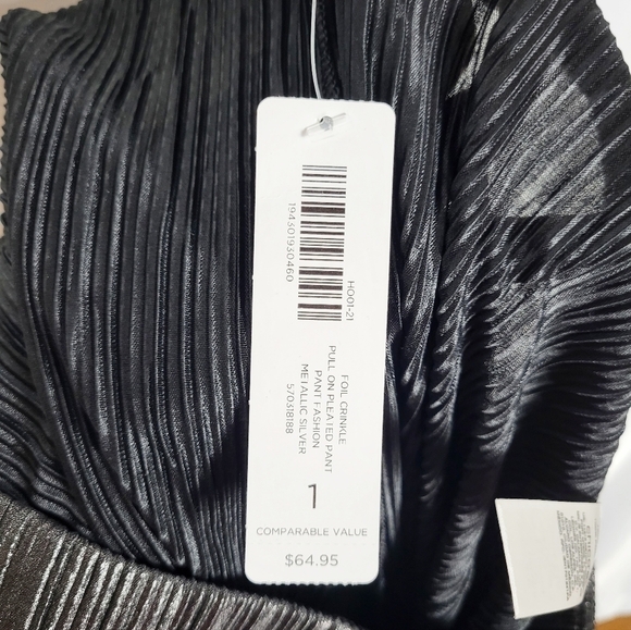 CHICO'S Foil Crinkle Pleated Pants NWT - Picture 5 of 6